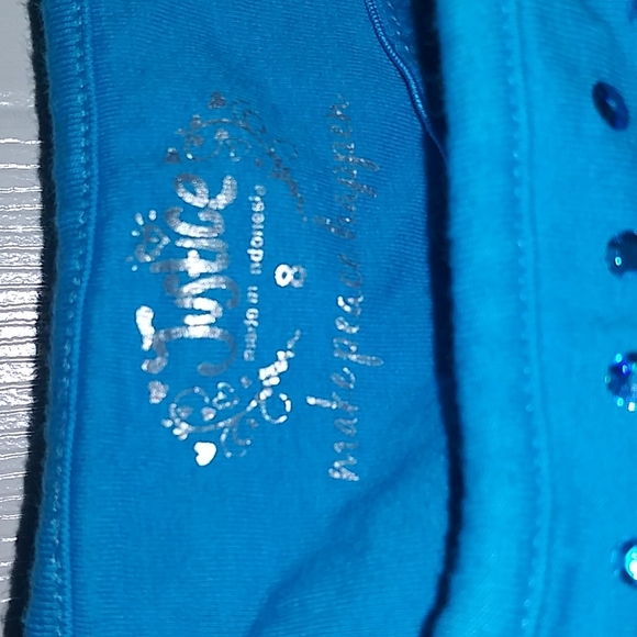 Justice - Picture 3 of 3